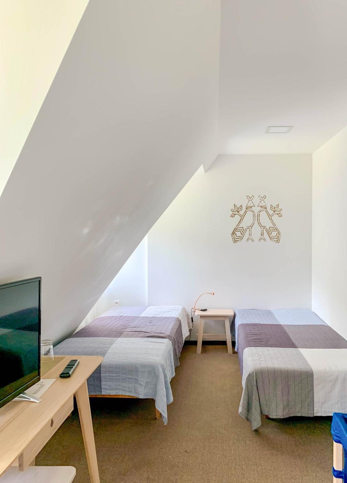 Kastiel Cicmany Hotell Rum bild