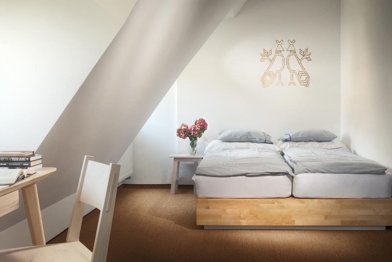 Kastiel Cicmany Hotell Exteriör bild